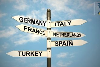 Comment les politiques d’immigration redessinent la carte des destinations étudiantes en 2025